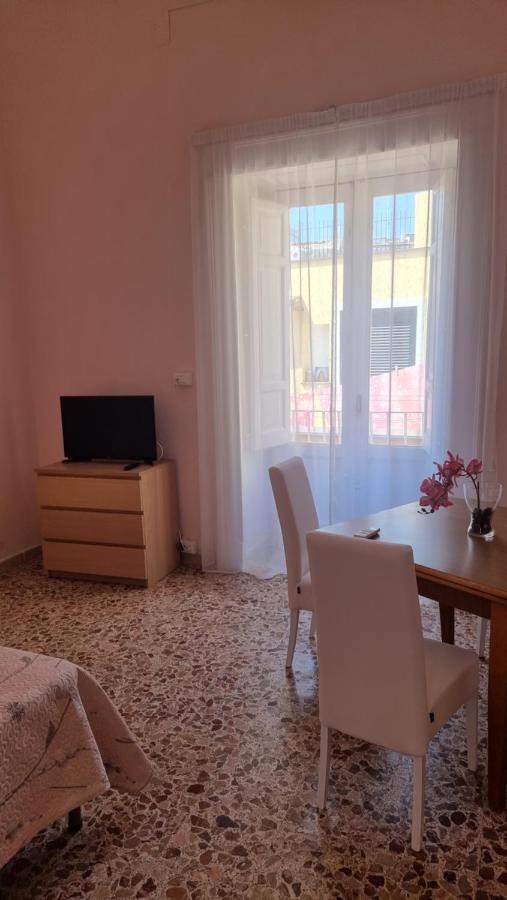 Appartamenti Su Piazza Matteotti Forio Centralissimi Buitenkant foto