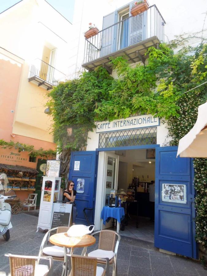 Appartamenti Su Piazza Matteotti Forio Centralissimi Buitenkant foto