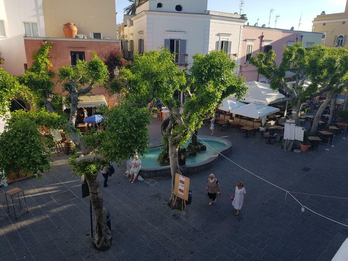 Appartamenti Su Piazza Matteotti Forio Centralissimi Buitenkant foto