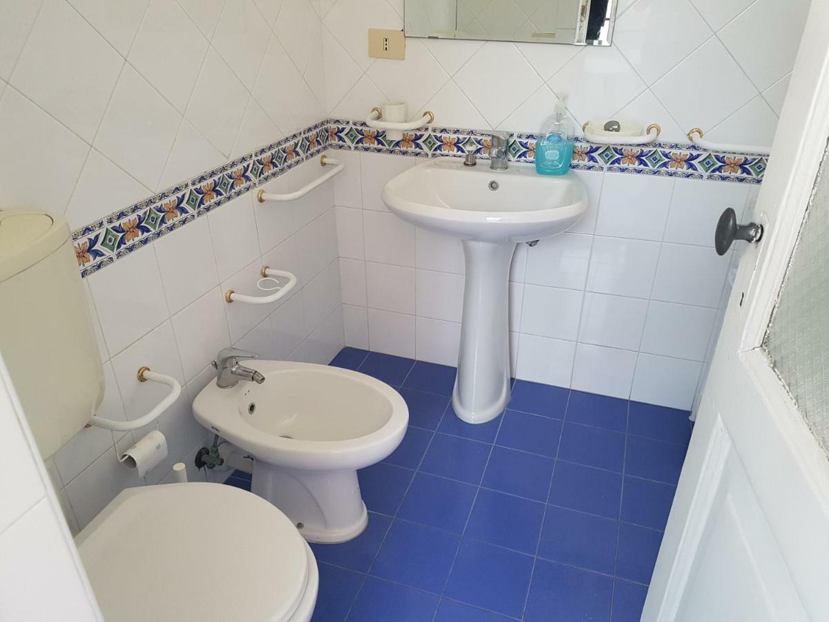 Appartamenti Su Piazza Matteotti Forio Centralissimi Buitenkant foto